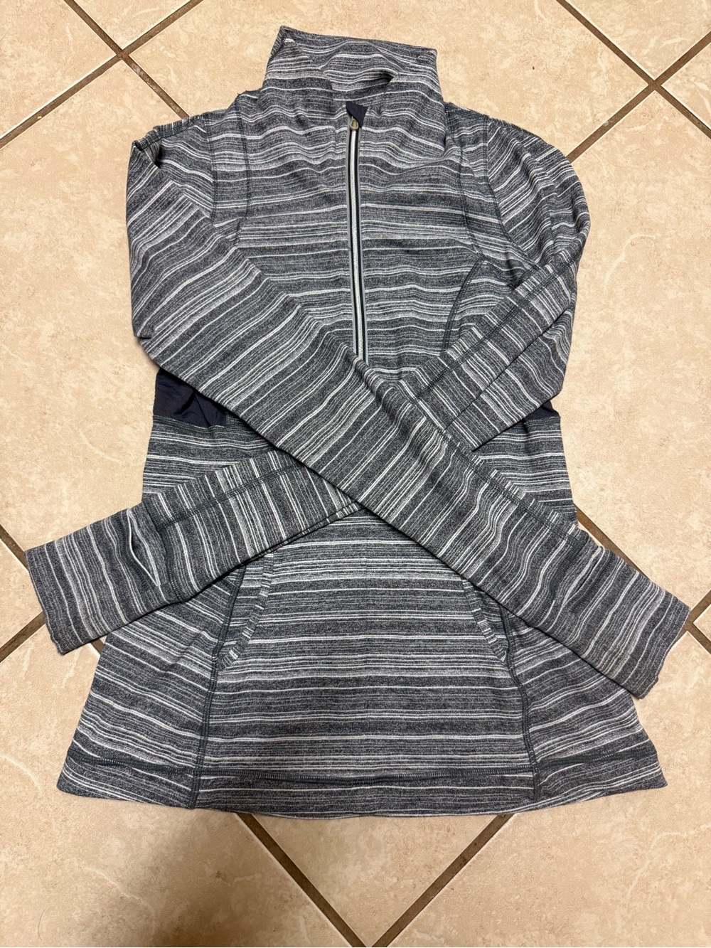 Lululemon 6 Striped Half-Zip Pullover - Heathered Gray